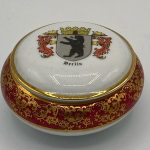 Trinket Dish Schedel Bavarian Porcelain "Berlin" Red, White, Gold. pre-owned